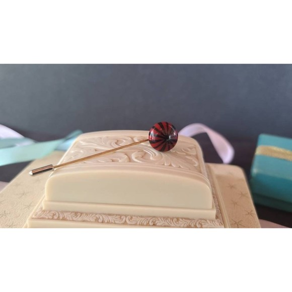 Red and Black Pin Wheel Stick Pin - Picture 3 of 10
